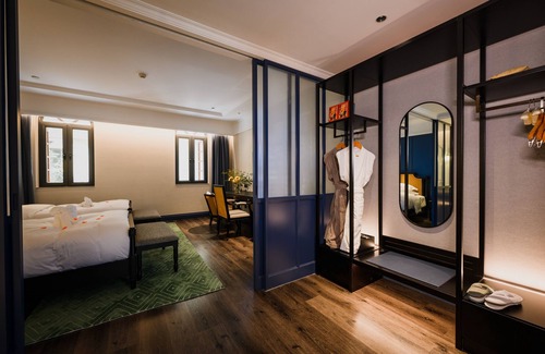 Guangning County Hotel | Unwind at Chikan Gu Zheng Mei Tang Hotel with Pool Access