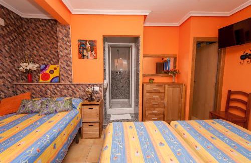 Peniscola Old Town House | Chiki: Guest Rated 8.9 with On-Site Dining Experience