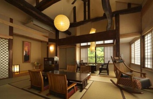 Ajiro Hotel | Elegant Chikurinan Mizuno: 4-Star Retreat with Hot Tub