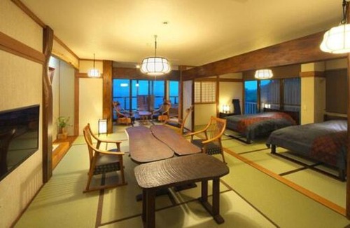 Ajiro Hotel | Elegant Chikurinan Mizuno: 4-Star Retreat with Hot Tub