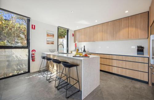 Jindabyne House | Family-Friendly Retreat at Chilam C - 4-Star Experience!