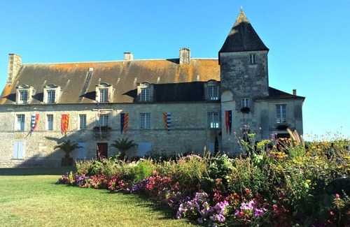 Saint-Seurin-de-Palenne Cottage | Family-Friendly Gîtes with Heated Pool & Toddler Play Zone