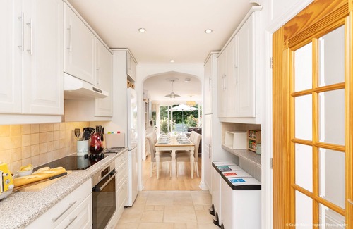 Mumbles House | Family-Friendly Home with Ocean View near Mumbles Seafront