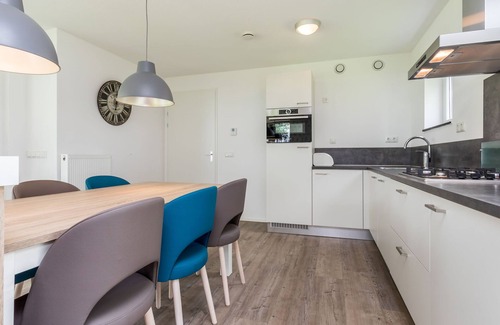 Roggel Villa | Family-Friendly Villa in Limburg with Pool & Breakfast