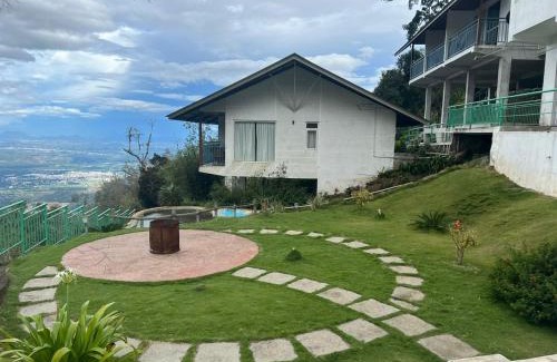 Periyur Hotel | Relax at Chill Berg Resort - Bodimettu with Family-Friendly Amenities
