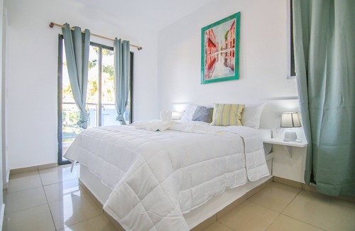 La Iglesia Hotel | Relax at Chill Boutique Hotel with Spa and Breakfast Options