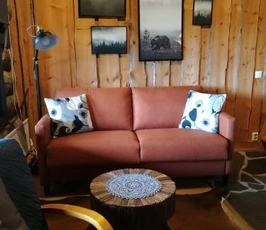 Rukatunturi House | Pet-Friendly Chill Cave: Family-Approved Logwood Cottage