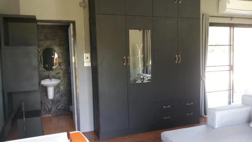 Mae Sariang Resort | Cozy Chill House Mae Sariang: Family-Friendly Getaway