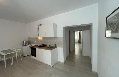 Deva Apartment | Pet-Friendly Chill House: Family Comfort and Great Reviews