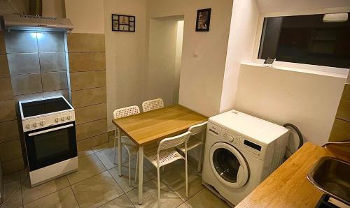 Deva Apartment | Pet-Friendly Chill House: Family Comfort and Great Reviews