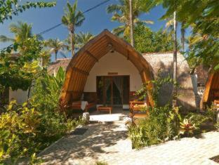 Gili Air Resort | Relax at Chill Out Bungalows with Oceanfront Views
