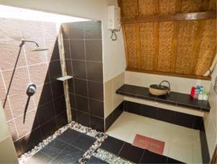 Gili Air Resort | Relax at Chill Out Bungalows with Oceanfront Views