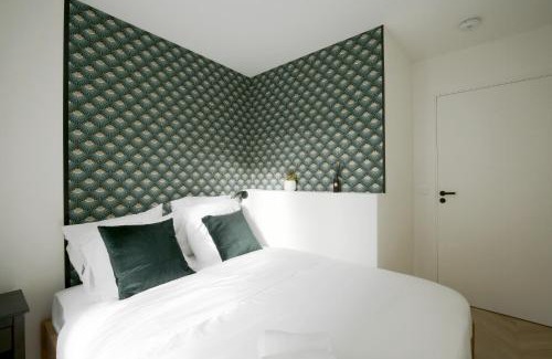 Parc-de-Montsouris Apartment | Chill-out on Private Patio in Vintage Masterpiece