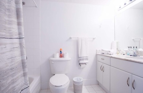Brickell Condo | Chill Studio Getaway | Luxury Brickell High Rise