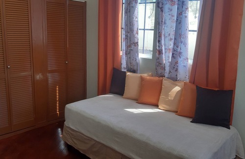 Kingston House | Relaxing Retreat at Chillinn at Duke: Guest Rated 9.4/10