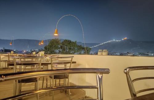 Amer Fort Road Hotel | Chillout - A Boutique Hotel & Rooftop Restaurant Jaipur