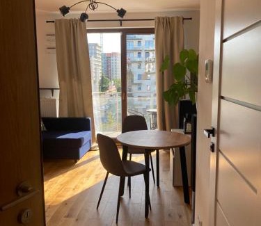 Wola Apartment | Chillout Apartment JK46: Family-Friendly with Free Parking