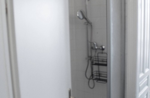 Oberdobling Apartment | Chillout Lounge: Relaxing Stay with Spa and Hot Tub