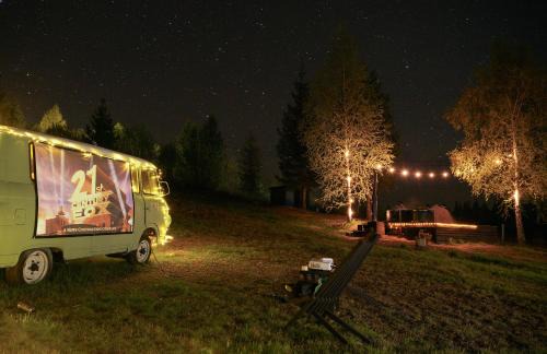 Slavske House | Relax at Chilloutzone: Hot Tub & Cinema Awaits You
