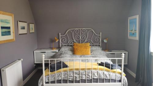 Inverkeithing House | Exceptional Chilowen - Happy House with Kitchen Amenities