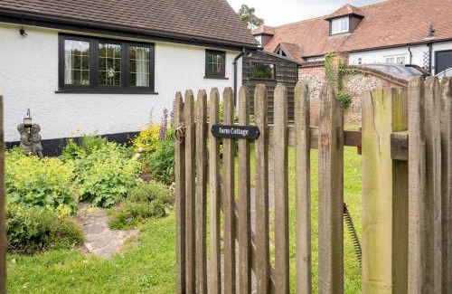 Little Missenden House | Chilterns Farm Cottage Hideaway Pass the Keys