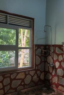 Kibale Resort | Discover Chimpanzee Capital Safari Lodge: Family-Friendly Stay