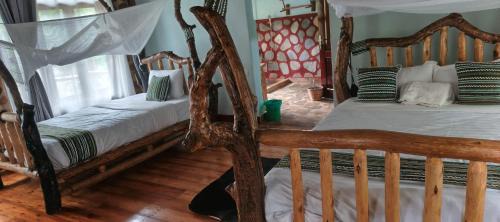 Kibale Resort | Discover Chimpanzee Capital Safari Lodge: Family-Friendly Stay