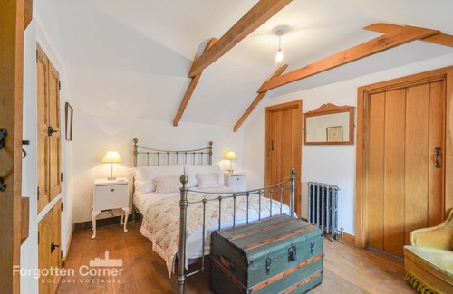 Cawsand Cottage | Chinery-Smith Cottage: Cozy Retreat for 6 with Kitchen