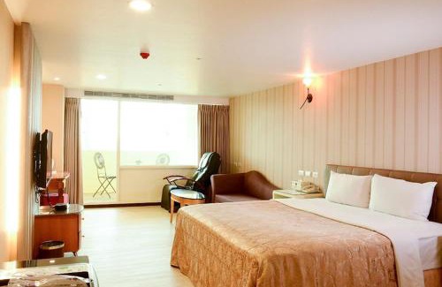 Xinfeng Hotel | Discover Ching Yeh Hotel: Guest Rated 8/10 Experience