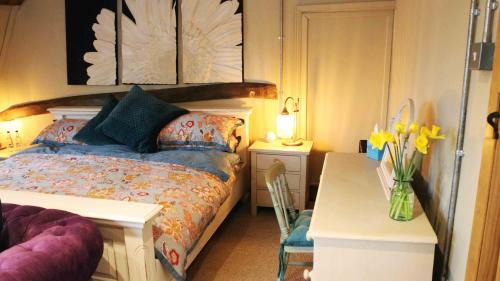 Cavendish House | Chinnerys Country Cottage