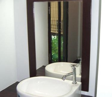 Koh Tao House | Oceanfront Chintakiri Resort: Family-Friendly with Pool