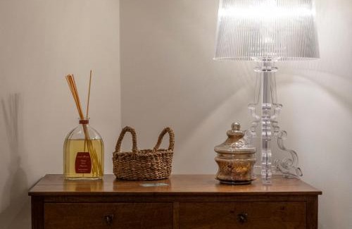 La Spezia Historic Centre Apartment | Chiodo Luxury 14: Pet-Friendly Haven with Perfect Rating
