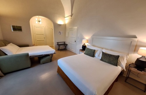 Lecce Hotel | Elegant Chiostro dei Domenicani with Pool & Spa Amenities