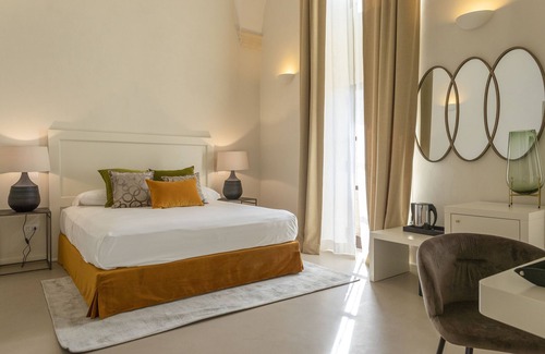 Lecce Hotel | Elegant Chiostro dei Domenicani with Pool & Spa Amenities