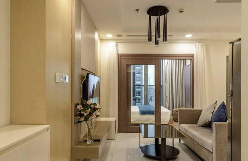 Bui Thi Xuan Apartment | Family-Friendly Stay at Landmark 81 with Daily Towel Service