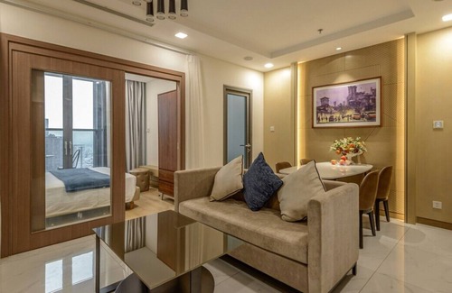 Bui Thi Xuan Apartment | Family-Friendly Stay at Landmark 81 with Daily Towel Service