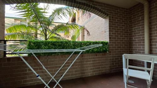 Chippendale House | Budget-Friendly Chippendale 2b1b with Breakfast & Kitchen