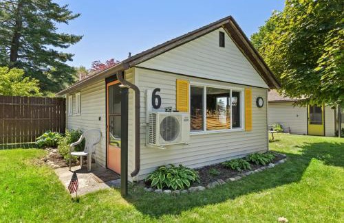 Chippewa Lake House | Pet-Friendly Chippewa Bluffs Resort with Oceanfront Views