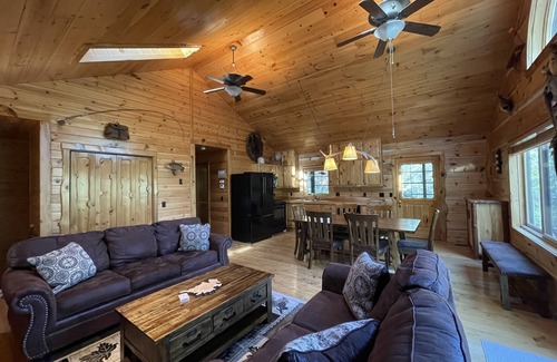 Hayward Cabin | Adventure Awaits at Chippewa Flowage: Kayak & Explore!