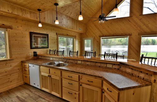 Hayward Cabin | Guest Rated 10/10: Chippewa Flowage Cabin #9 with Pool
