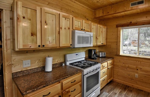 Hayward Cabin | Guest Rated 10/10: Chippewa Flowage Cabin #9 with Pool