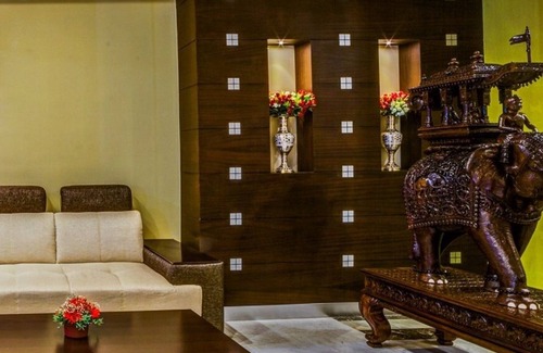 Palayam Hotel | Chirag Inn: Family-Friendly Stay with Breakfast & Dining