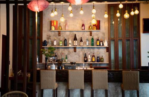 Wat Ket Hotel | Chirin Home: Guest Rated 9/10 with Pool & Breakfast