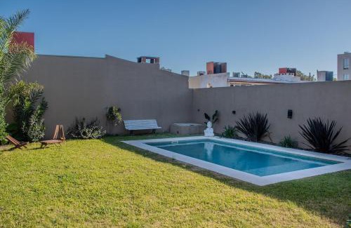 Ezeiza House | Top-Rated Chito House: Pet-Friendly Oasis with Pool