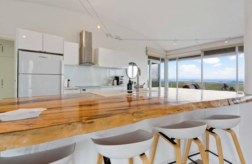 Hayborough House | Oceanfront Chiton Breeze with Pet-Friendly Amenities