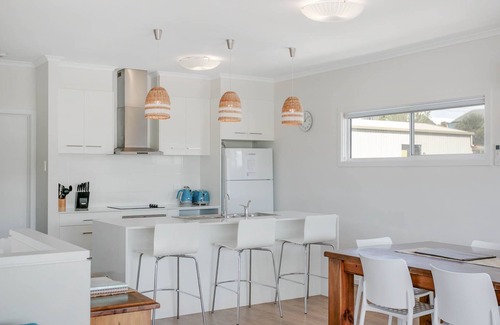 Hayborough House | Beachfront Bliss at Chiton Drift: Guest Rated 9.8/10