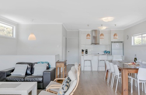 Hayborough House | Beachfront Bliss at Chiton Drift: Guest Rated 9.8/10