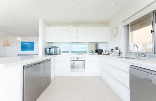 Hayborough Apartment | Chiton On The Rocks- Breathtaking Views- Free WIFI