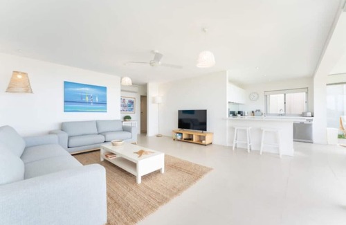 Hayborough Apartment | Chiton On The Rocks- Breathtaking Views- Free WIFI