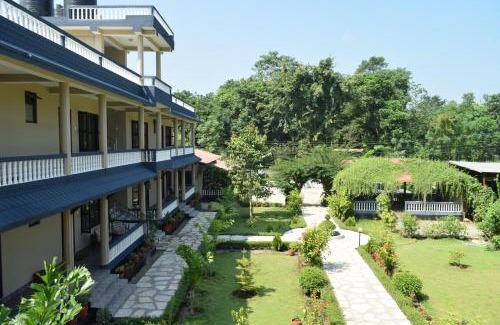 Sauraha Resort | Chitwan Village Resort: Guest Rated 9.2 with Family Amenities